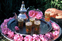 un verre bo de attaye il est fraiment trop super n'est ce pas les marocains lol